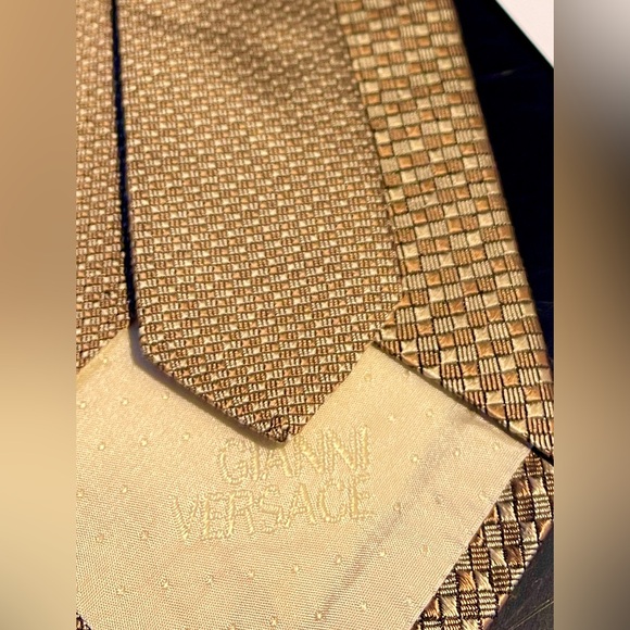 Gianni Versace NWT Silk Tie & Leather Tie Case; Medusa head in center/ Greek Key - Picture 9 of 11